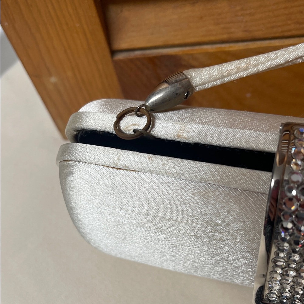 Vintage Cream Satin Clutch Bag - Picture 14 of 16